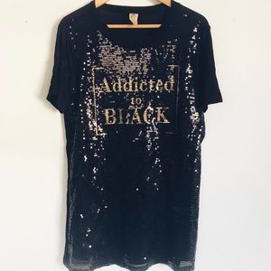 Sequin front only T-shirt “Addicted to Black”